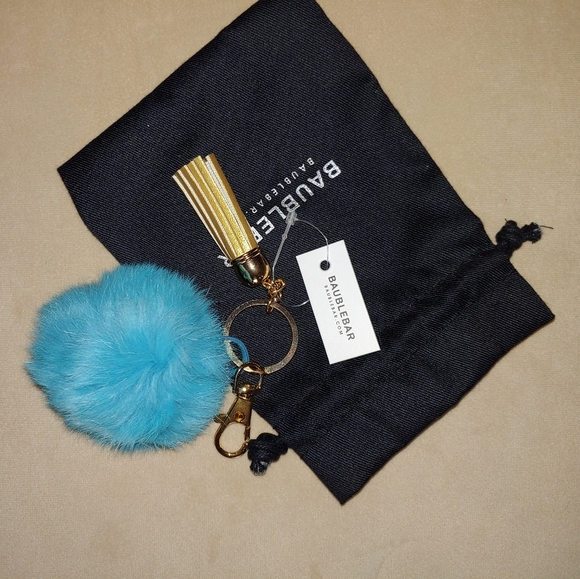 π3/$18 NWT BAUBLEBAR blue fuzzy pom pom keychain - Picture 3 of 4